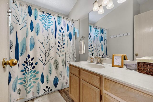 7809 OAKLAND Avenue NE, Albuquerque, NM 87122