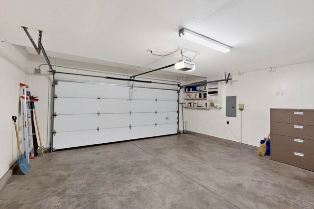 7809 OAKLAND Avenue NE, Albuquerque, NM 87122