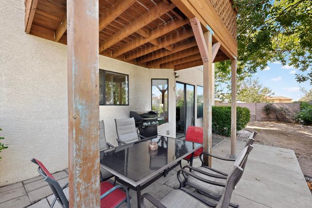 7809 OAKLAND Avenue NE, Albuquerque, NM 87122