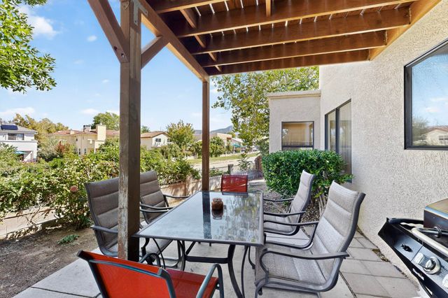 7809 OAKLAND Avenue NE, Albuquerque, NM 87122