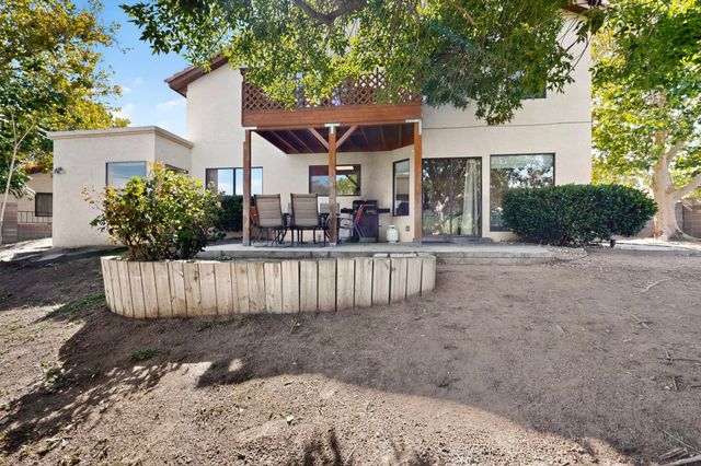 7809 OAKLAND Avenue NE, Albuquerque, NM 87122