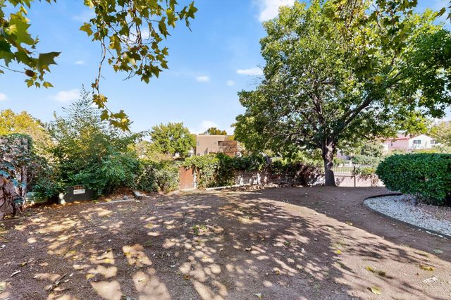 7809 OAKLAND Avenue NE, Albuquerque, NM 87122