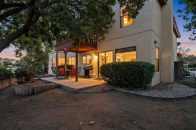 7809 OAKLAND Avenue NE, Albuquerque, NM 87122