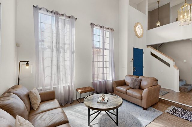 7809 OAKLAND Avenue NE, Albuquerque, NM 87122