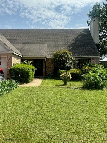1600 Crimson Court, Arlington, TX 76018