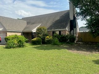 1600 Crimson Court, Arlington, TX 76018