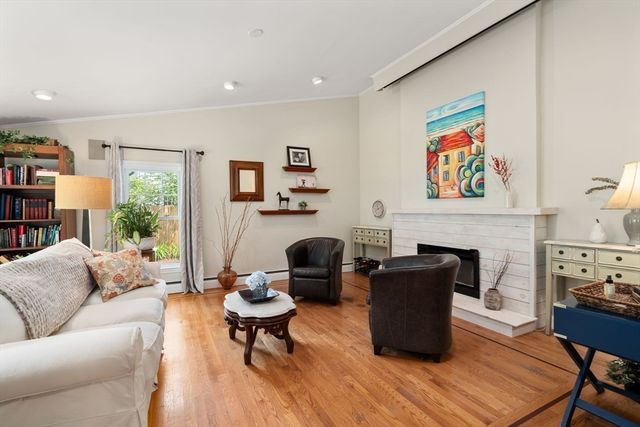 3 Berkeley Rd, Wellesley, MA 02482