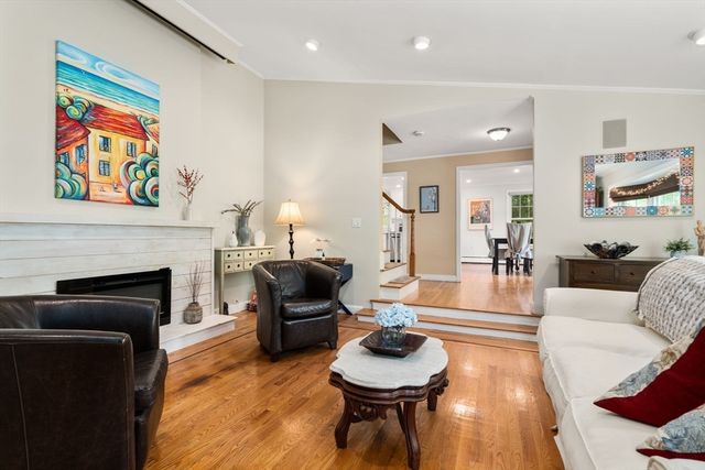 3 Berkeley Rd, Wellesley, MA 02482