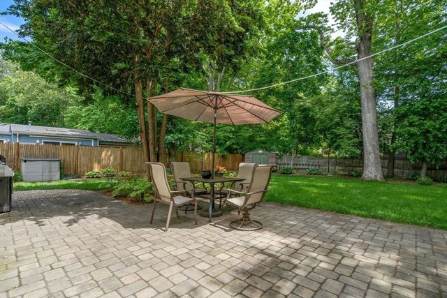 3 Berkeley Rd, Wellesley, MA 02482