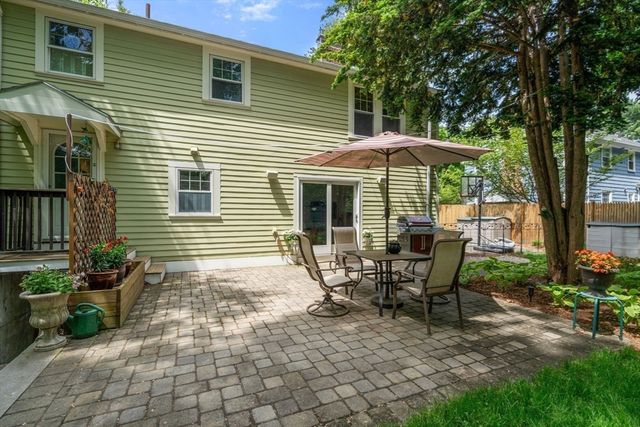 3 Berkeley Rd, Wellesley, MA 02482