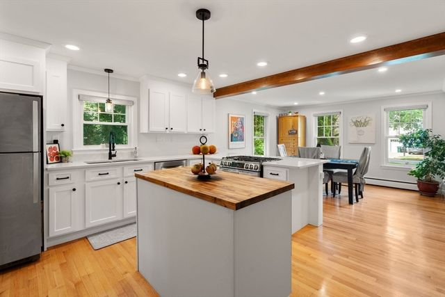 3 Berkeley Rd, Wellesley, MA 02482