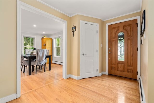 3 Berkeley Rd, Wellesley, MA 02482