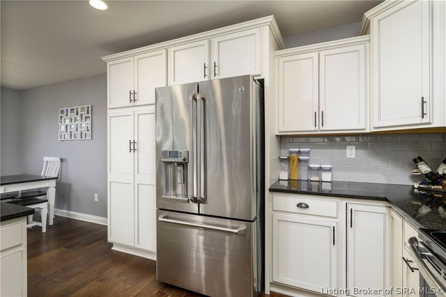 1819 Medinah Way, Henryville, IN 47126