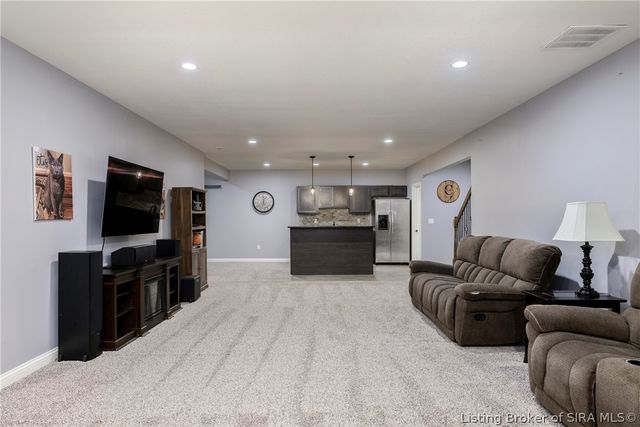 1819 Medinah Way, Henryville, IN 47126