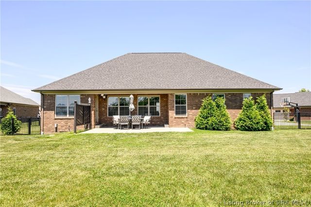 1819 Medinah Way, Henryville, IN 47126