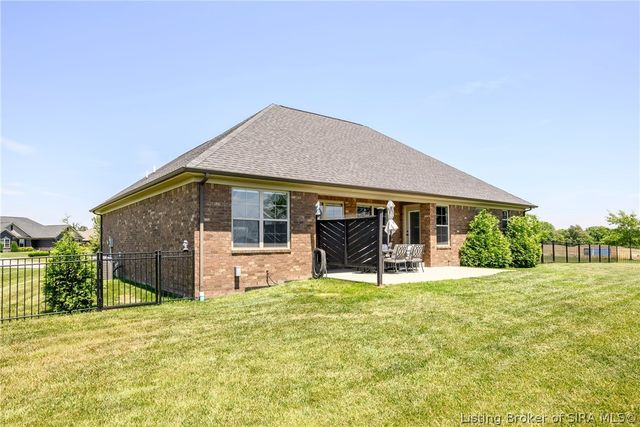 1819 Medinah Way, Henryville, IN 47126