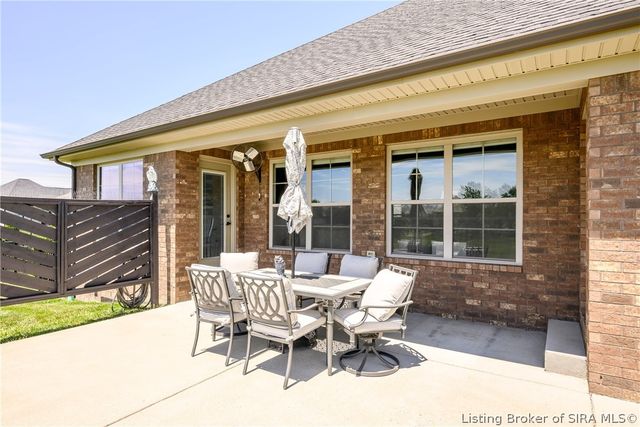 1819 Medinah Way, Henryville, IN 47126