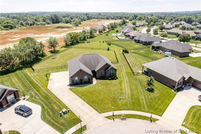 1819 Medinah Way, Henryville, IN 47126