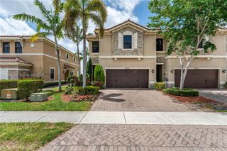 8435 Lakeview Trl, Parkland, FL 33076