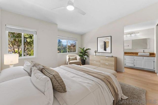 4040 Porte De Palmas 31, San Diego, CA 92122