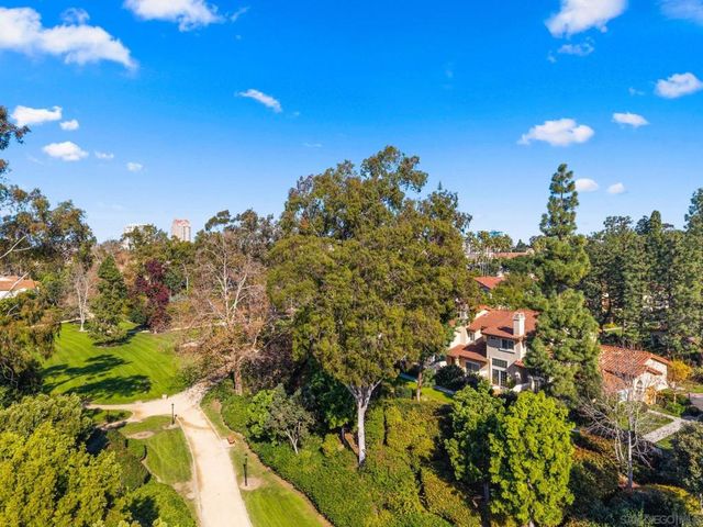 4040 Porte De Palmas 31, San Diego, CA 92122