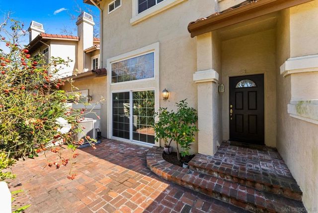 4040 Porte De Palmas 31, San Diego, CA 92122