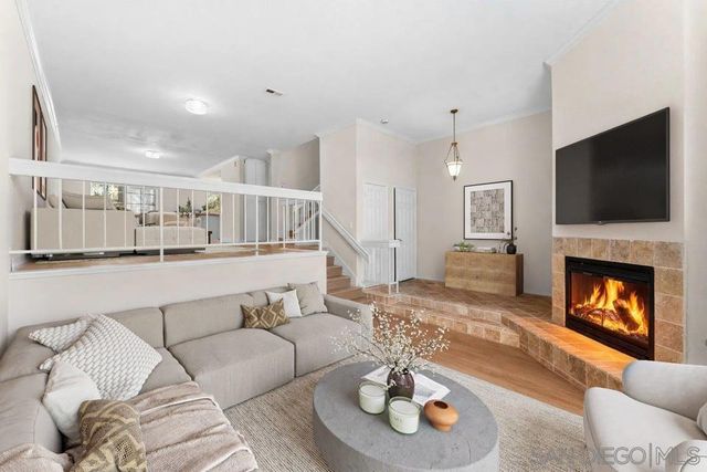 4040 Porte De Palmas 31, San Diego, CA 92122