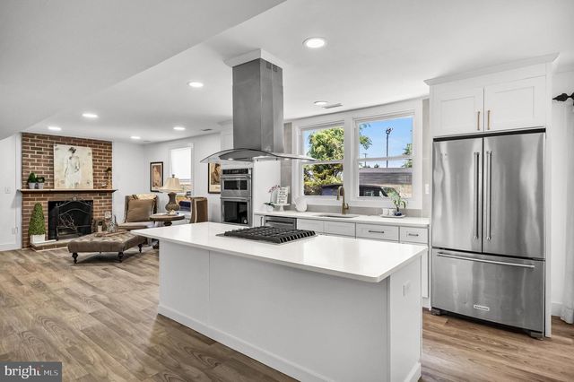 6 CHERRYWOOD DR, Clementon, NJ 08021
