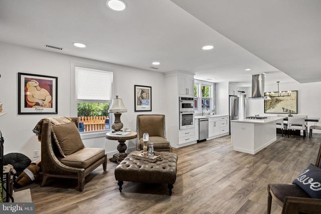 6 CHERRYWOOD DR, Clementon, NJ 08021