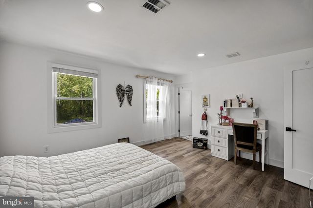 6 CHERRYWOOD DR, Clementon, NJ 08021