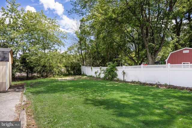 6 CHERRYWOOD DR, Clementon, NJ 08021