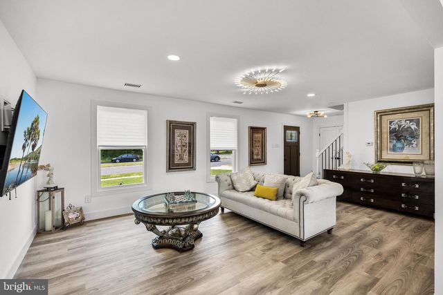 6 CHERRYWOOD DR, Clementon, NJ 08021