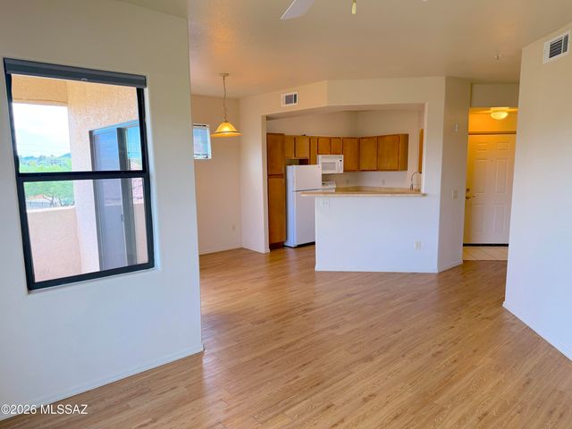 2550 E River Rd Unit 7303, Tucson, AZ 85718