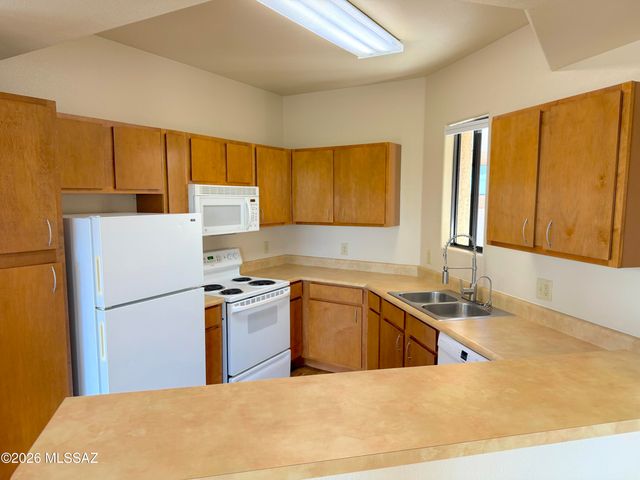 2550 E River Rd Unit 7303, Tucson, AZ 85718