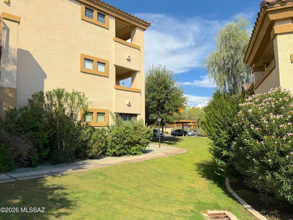 2550 E River Rd Unit 7303, Tucson, AZ 85718