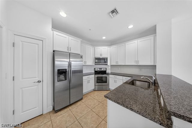 1435 Santiago CIR SW 2003, Naples, FL 34113