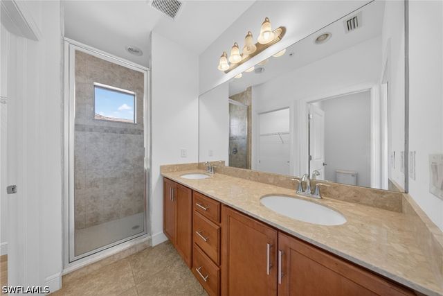 1435 Santiago CIR SW 2003, Naples, FL 34113