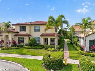 1435 Santiago CIR SW 2003, Naples, FL 34113