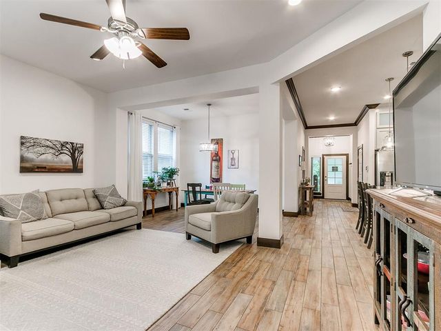 6 Carat Drive, Yukon, OK 73099