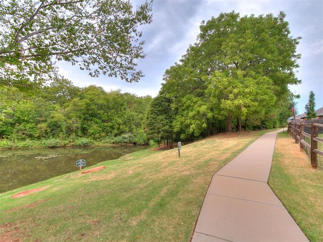 6 Carat Drive, Yukon, OK 73099