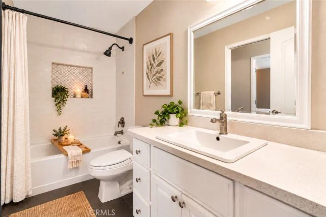 9311 Shadowood E, Montclair, CA 91763