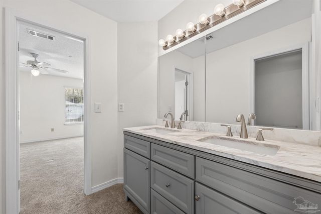 4530 Baywalk Cir, Pensacola, FL 32514