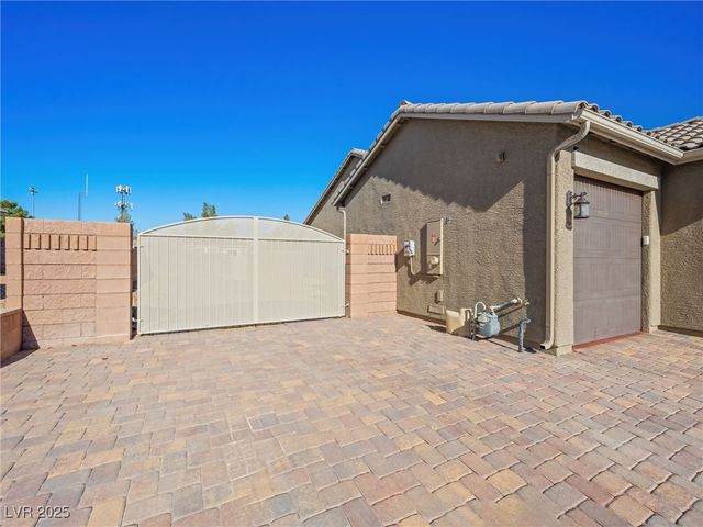 3804 Vincelli Avenue, North Las Vegas, NV 89031