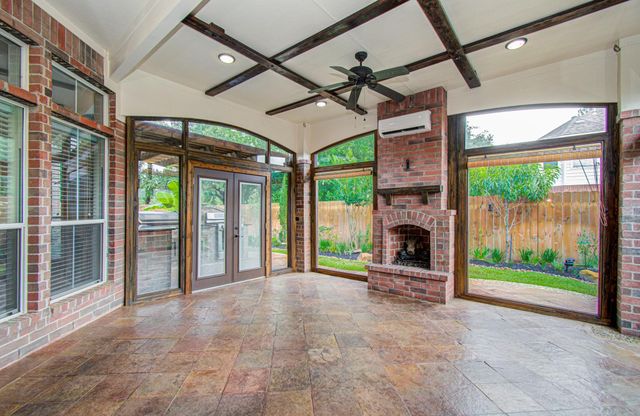 12223 Camden Meadow Drive, Tomball, TX 77375