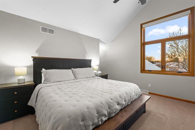 41 CAMBRIDGE COURT, Fond Du Lac, WI 54935