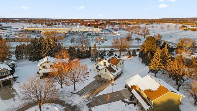 41 CAMBRIDGE COURT, Fond Du Lac, WI 54935