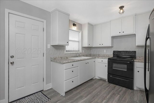 111 SOUTH WESTERN Street, Amarillo, TX 79106