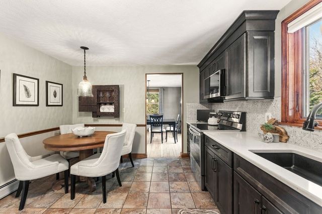 39 Cranberry Ln, Easton, MA 02375