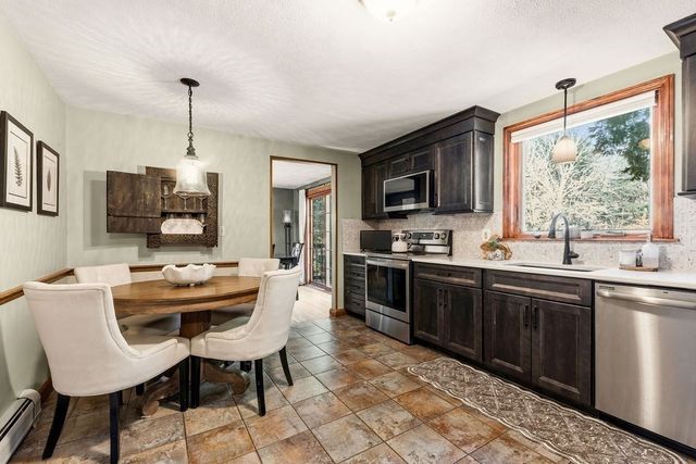 39 Cranberry Ln, Easton, MA 02375