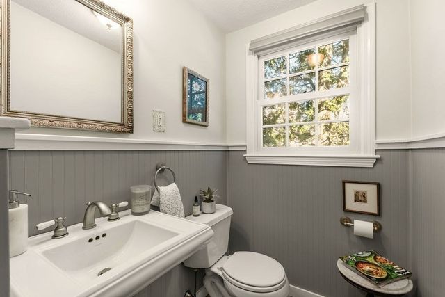 39 Cranberry Ln, Easton, MA 02375